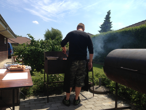 Grill-selv Grill selv. Vi gør det super let at grille selv til Jeres næste fest